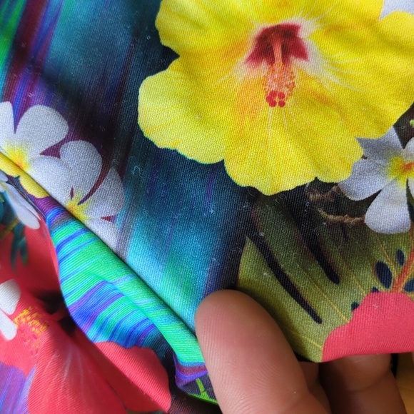 2/$25-Sporty Tropical Floral Swim Shorts - Black Trim Size 8 Quintsoul - Picture 6 of 8